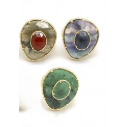 BAGUE TRIANGLE ARRONDI PIERRES